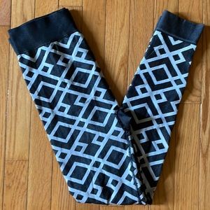 Sweaty Betty geometric black white leggings